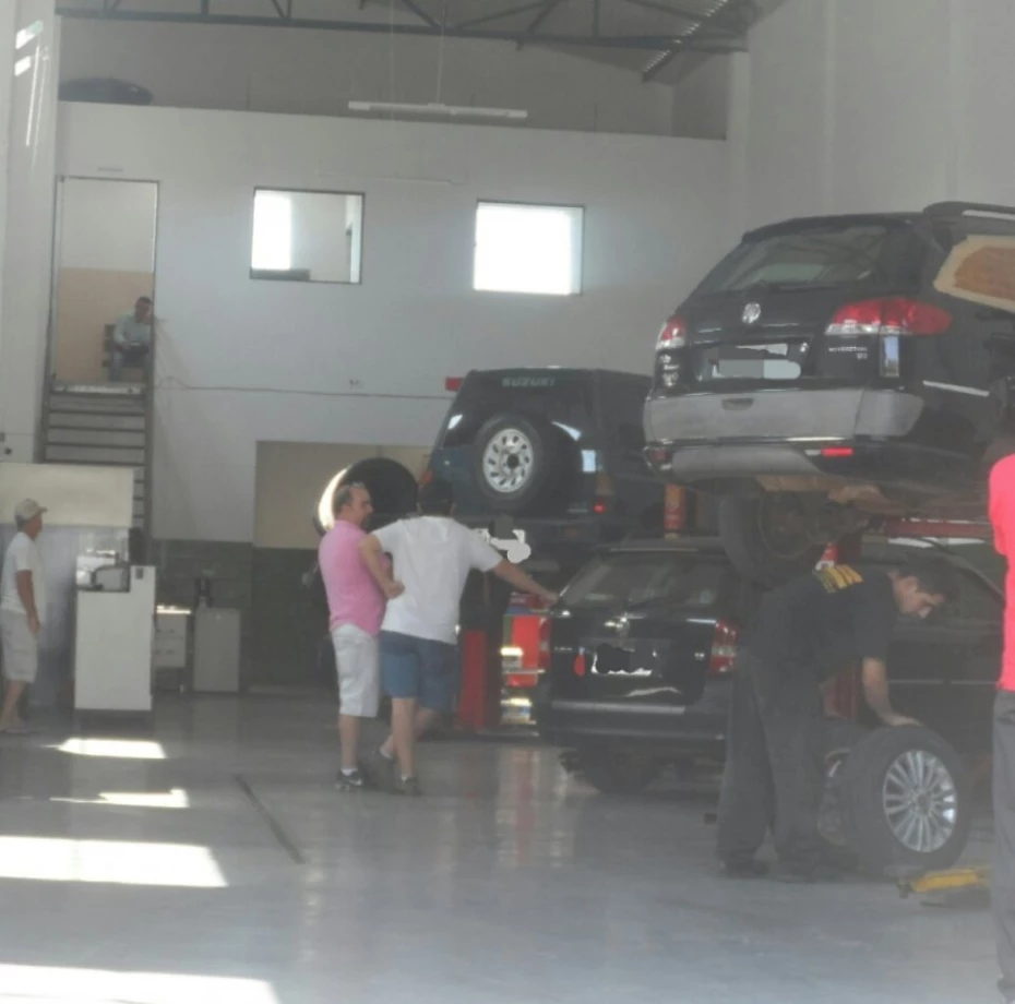 Foto 3:  — Janio Pneus - Centro Automotivo